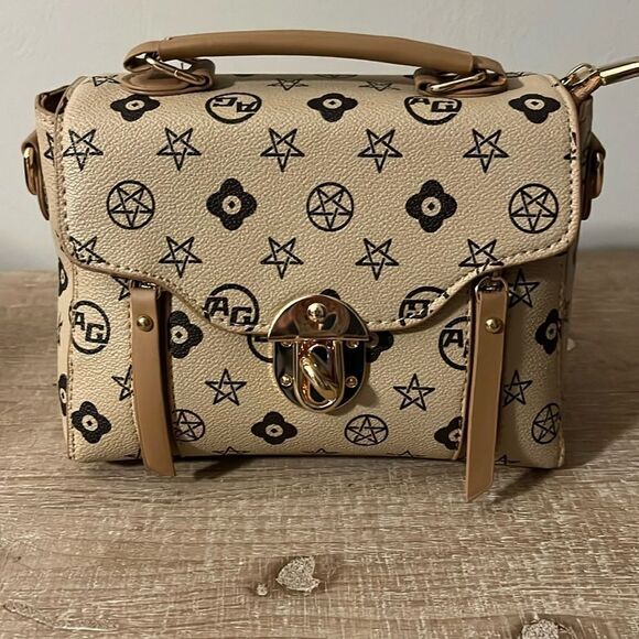 Fashion Purse - Picture 1 of 7